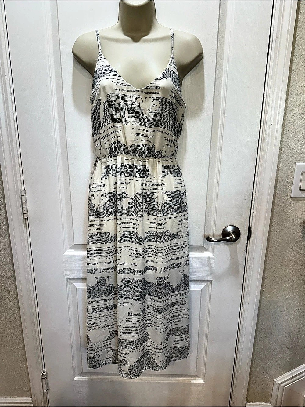 Sienna Sky Abstract Print Maxi Dress Size XS Like New